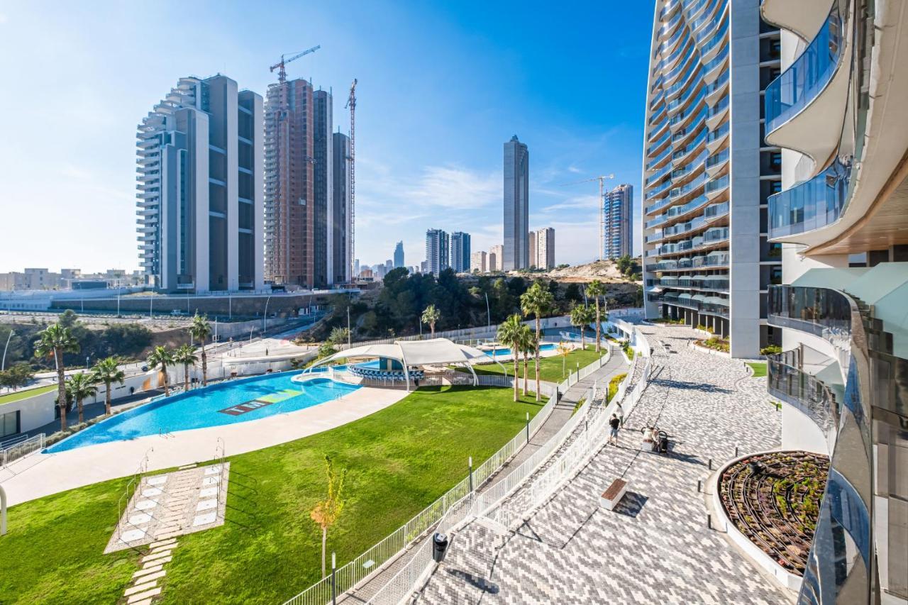 Sunset Waves Deluxe Apartments Poniente Beach Resort Benidorm Exterior foto