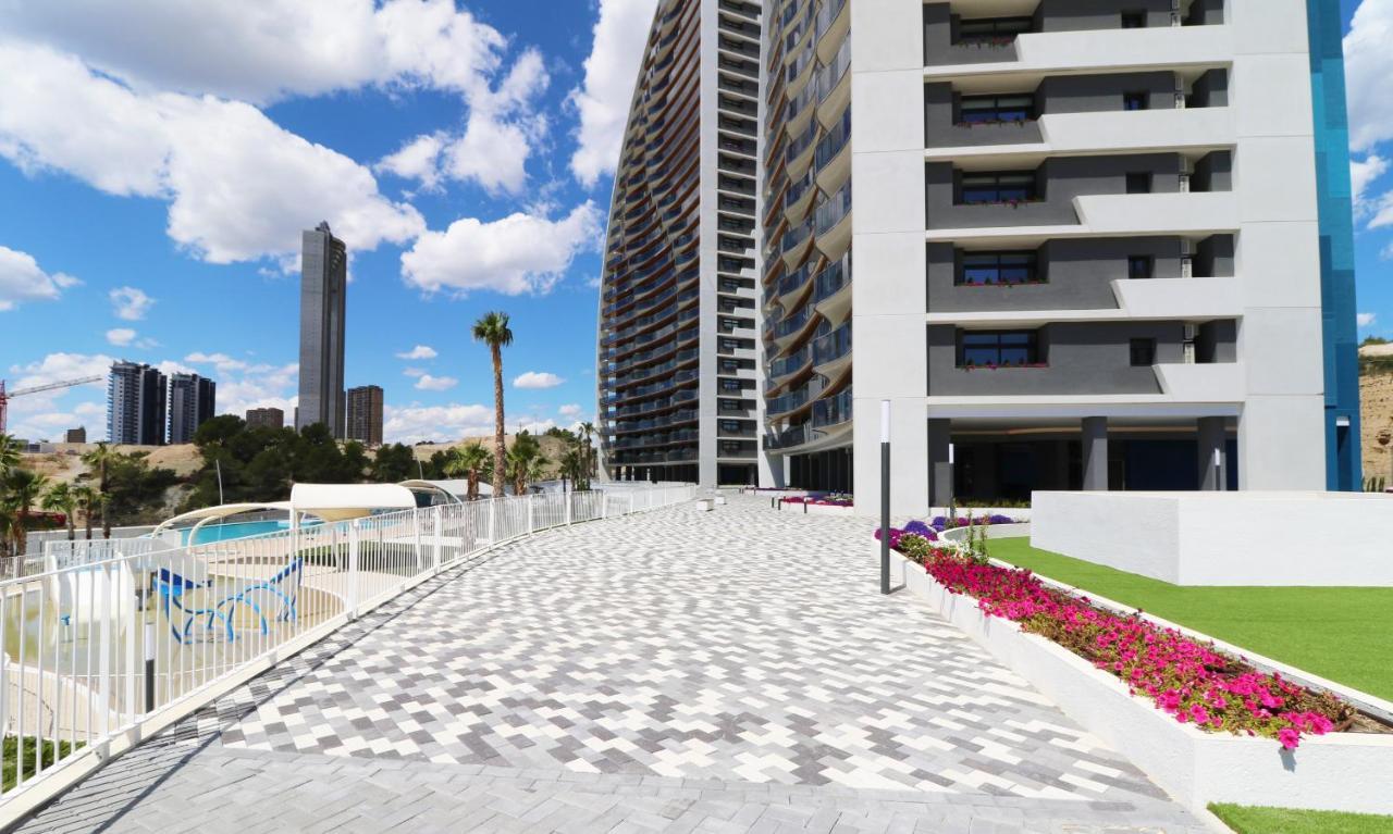 Sunset Waves Deluxe Apartments Poniente Beach Resort Benidorm Exterior foto