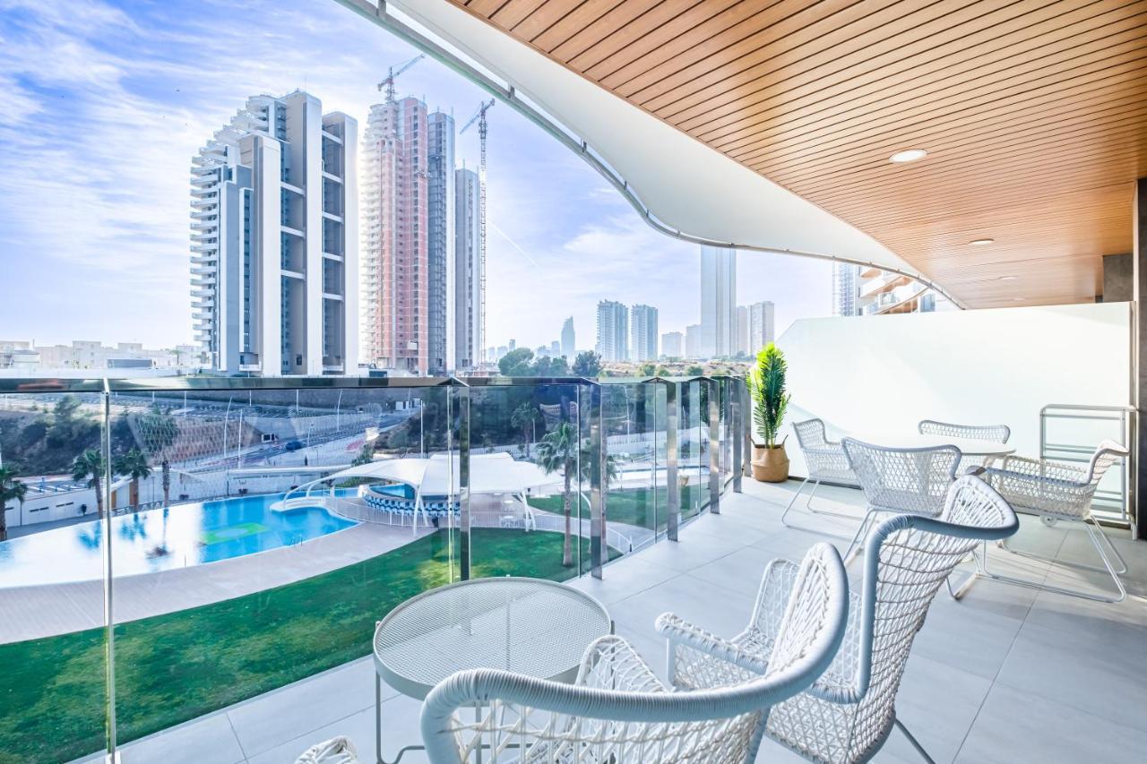 Sunset Waves Deluxe Apartments Poniente Beach Resort Benidorm Exterior foto