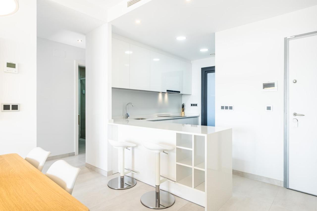 Sunset Waves Deluxe Apartments Poniente Beach Resort Benidorm Exterior foto